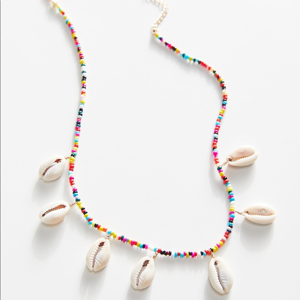 URBAN OUTFITTERS VSCO RAINBOW SHELL NECKLACE